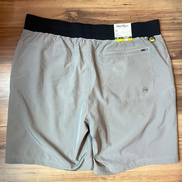 Women’s Wind River shorts - Picture 2 of 4